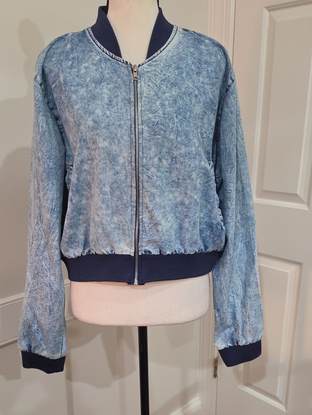 Thrill Jeans Retro 80s/90s Acid Wash Denim Cropped Bomber Jacket - Size XL